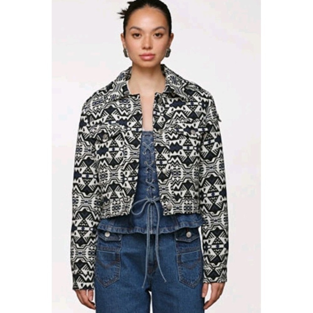 NWT Avec Les Filles Printed Cropped Trucker Jacket Women's Small Aztec Print